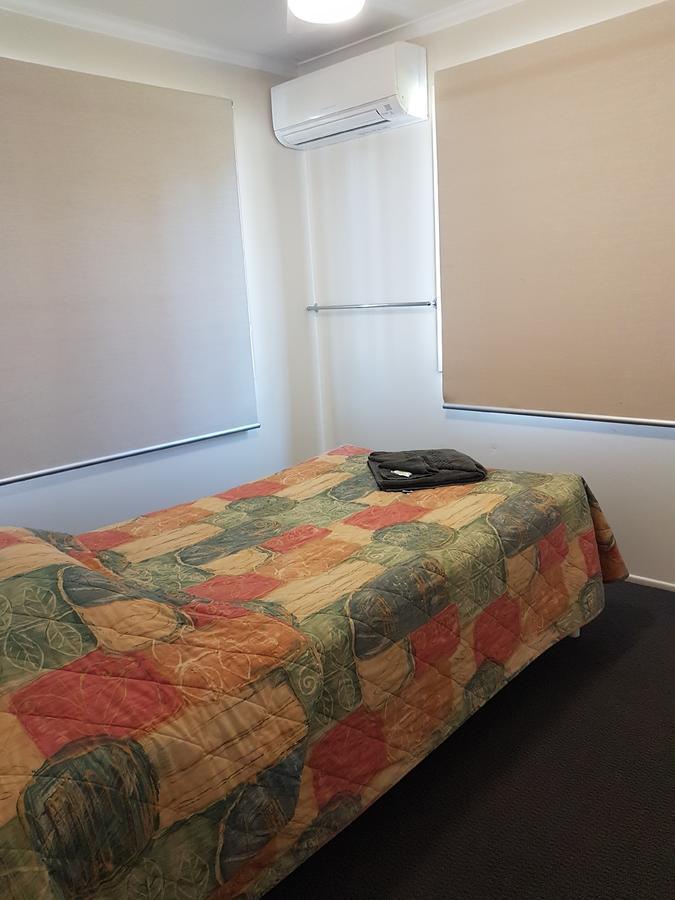 D'Aguilar Hotel Motel Extérieur photo